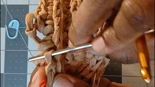 How to Make Your Own Stylish Crochet Tote Bag: A Complete Guide
