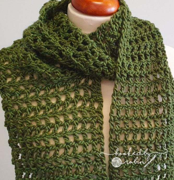 Crochet Chunky Mesh Scarf (Free Pattern)