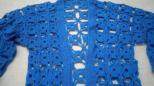 Create Your Own Cozy Crochet Lazy Cardigan: A Stylish Pattern Guide