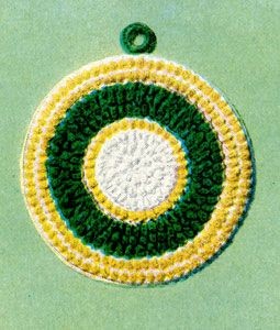 Create a Beautiful Crochet White, Yellow & Green Potholder for Your Kitchen Create a Beautiful Crochet White, Yellow & Green Potholder for Your Kitchen