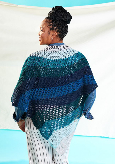 Create Your Own Cozy Crocheted Shawl: A Step-by-Step Guide with Detailed Instructions and Material List