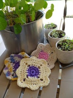 Create Beautiful and Eco-Friendly Crochet Scrubbing Dish Cloths for Your Kitchen