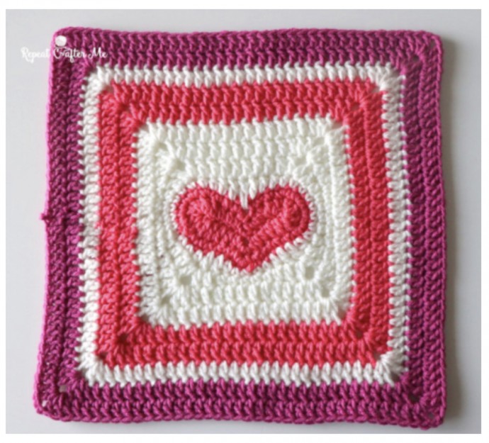 Crochet Heart Square (Free Pattern)