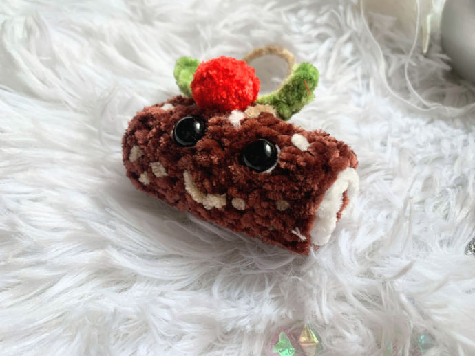 Create a Cozy Crochet Yule Log Ornament for Your Holiday Decor Create a Cozy Crochet Yule Log Ornament for Your Holiday Decor