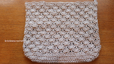 Create Your Own Stylish Crochet Shells Tote Bag - A Perfect Accessory for Any Occasion
