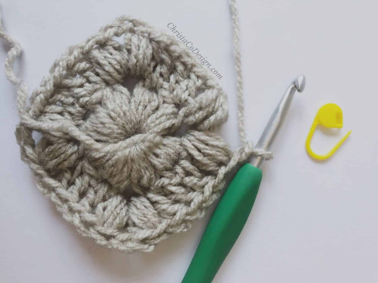 Create a Cozy Crochet Puff Stitch Blanket: Step-by-Step Guide for Crafting Enthusiasts