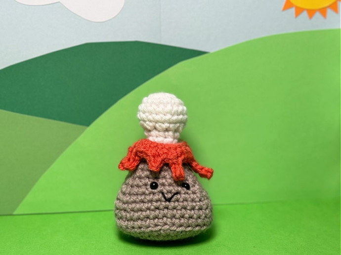 Create Your Own Charming Crochet Little Volcano: A Whimsical Home Decor Project