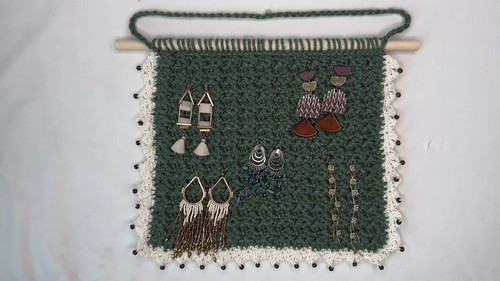 Craft a Beautiful Crochet Earring Holder to Showcase Your Jewelry Collection