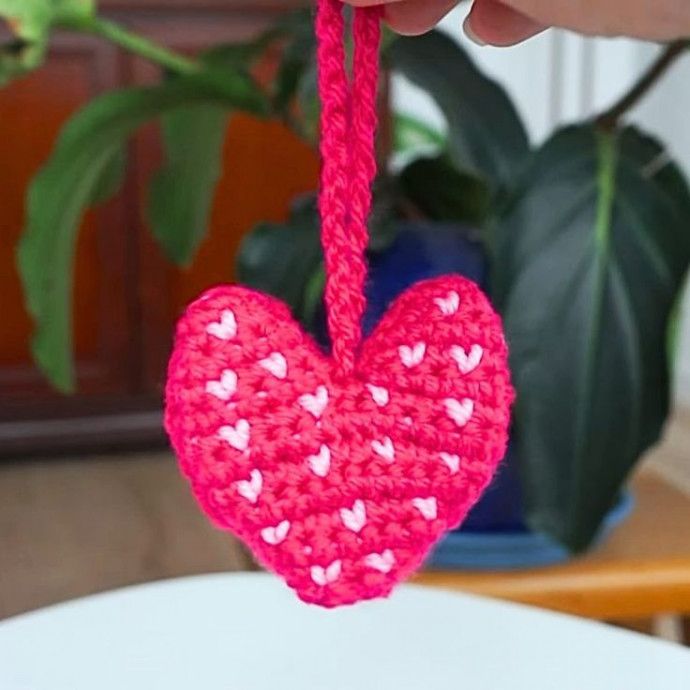 Create a Beautiful Crochet Heart Keychain & Bag Charm - Step-by-Step Guide