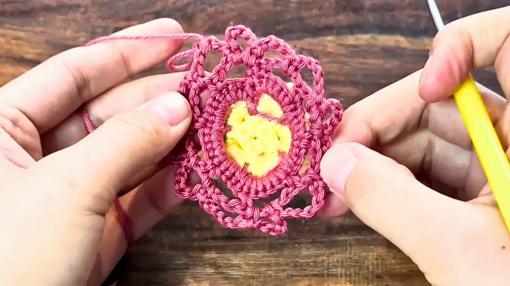 Create Beautiful Crochet Frangipani Flower Granny Squares: A Step-by-Step Guide