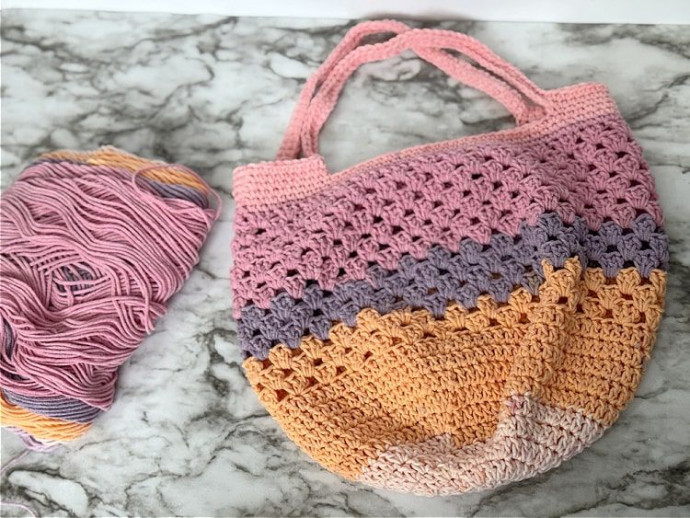 Create Your Own Crochet Granny Stripe Market Bag - A Trendy and Eco-Friendly Solution