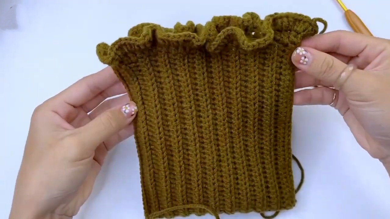 Craft Your Own Crochet Pouch Handbag: A Step-by-Step Guide for Beginners