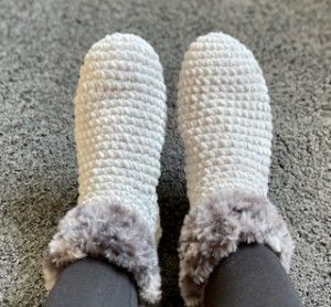 Create Your Own Crochet Cozy Furry Slipper Booties: A Step-By-Step Guide for Ultimate Comfort Create Your Own Crochet Cozy Furry Slipper Booties: A Step-By-Step Guide for Ultimate Comfort