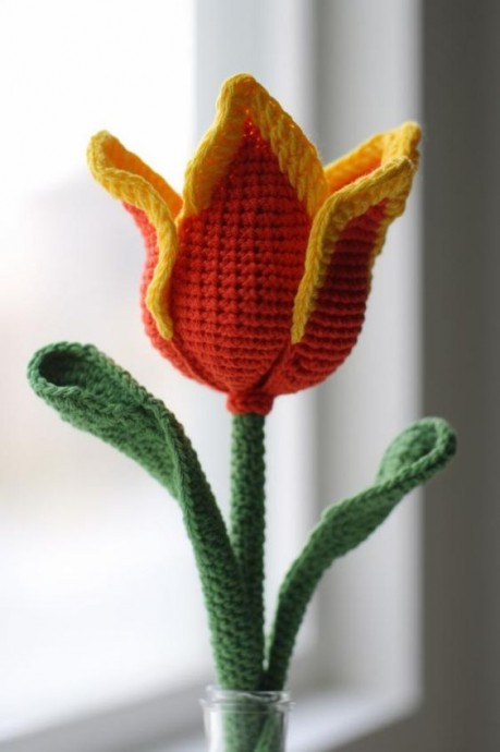 Create a Beautiful Crocheted Tulip: Step-by-Step Guide for Beginners and Experts Create a Beautiful Crocheted Tulip: Step-by-Step Guide for Beginners and Experts