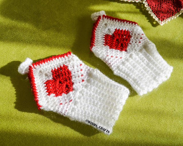 Crochet Valentine's Mittens