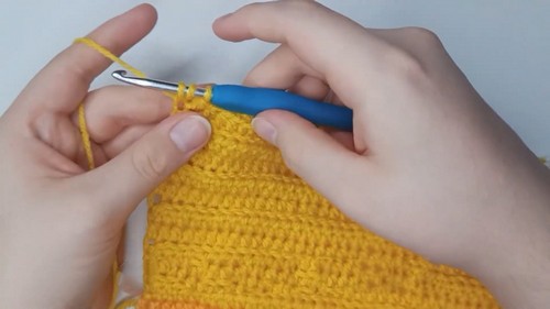 Create Your Own Crochet Vibrant & Cozy Rainbow Cloud Beanie - A Fun and Colorful Accessory