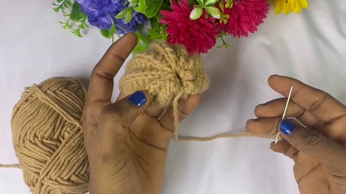 How to Create Adorable Crochet Pumpkin Key Holders for Your Home