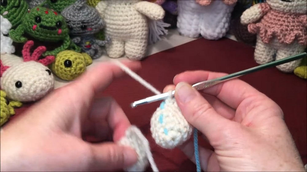 Create Your Own Adorable Crochet Bunny Rabbit in Skirt – A Step-by-Step Amigurumi Guide