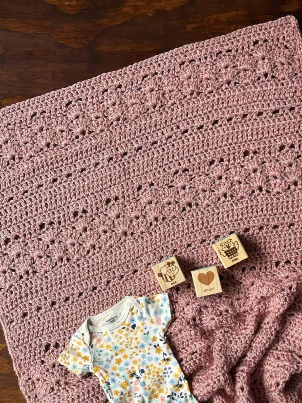 Create a Timeless Crochet Farmhouse Lace Baby Blanket with This Detailed Pattern