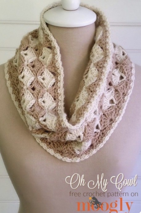 Crochet a Soft Cowl