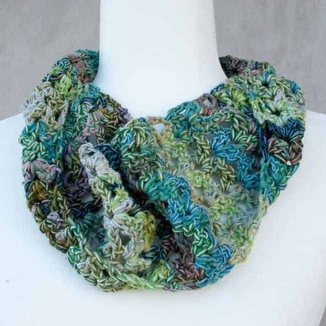 Create Your Own Crochet Freida Cowl: A Stylish and Versatile Accessory Guide