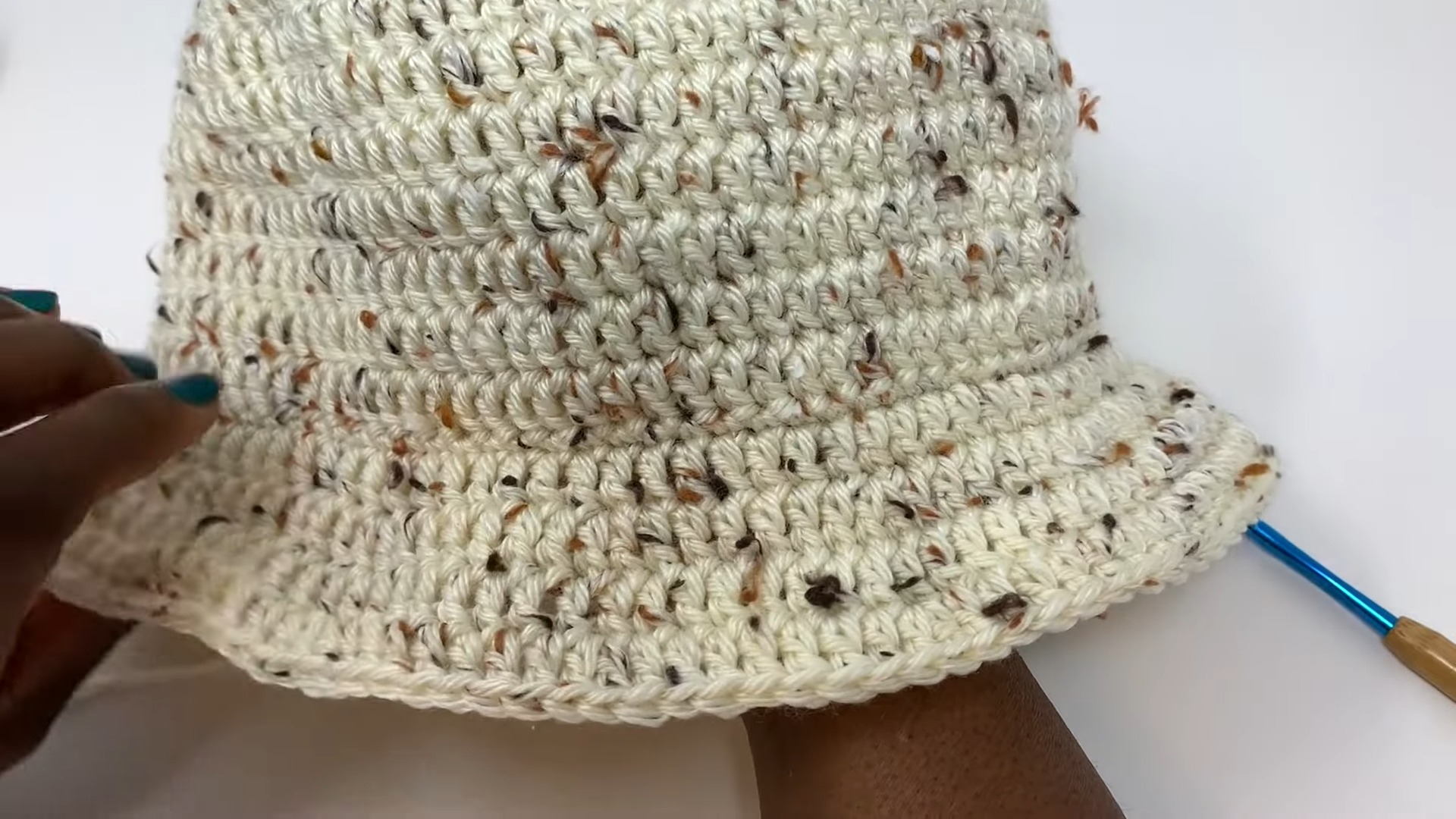Create Your Own Stylish Crochet Bucket Hat: A Comprehensive Guide for Fashion and Fun