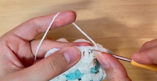 Create Charming Crochet Towel Holders to Elevate Your Kitchen and Bathroom Decor