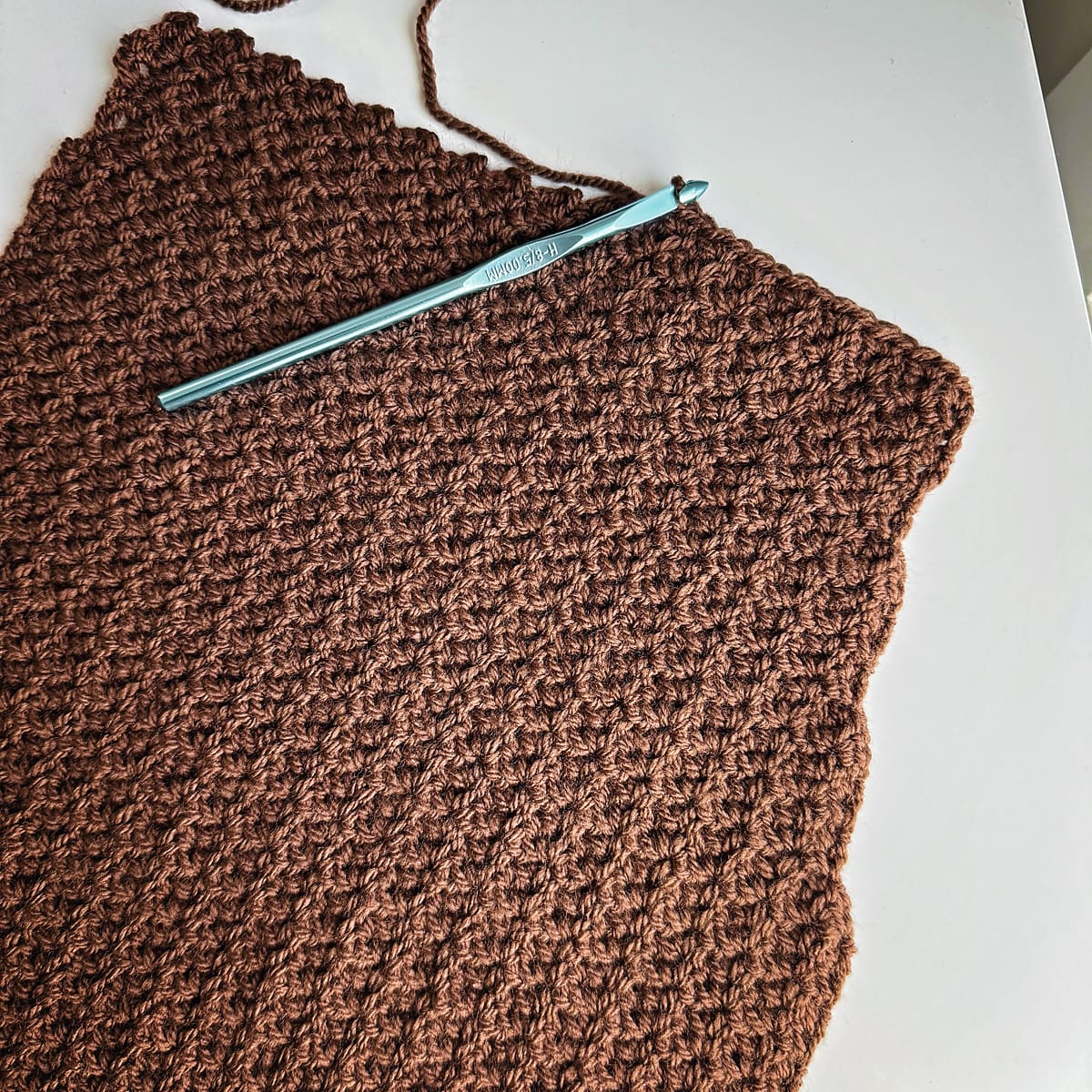 Complete Guide to Crocheting a Stylish Tank Top: Step-by-Step Instructions and Materials Needed
