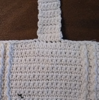 Create Your Stylish Crochet Holt Bag: A Detailed Guide to Instructions and Materials