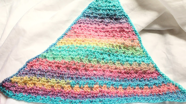 Create Your Own Stylish Crochet Summer Kerchief with Easy Instructions