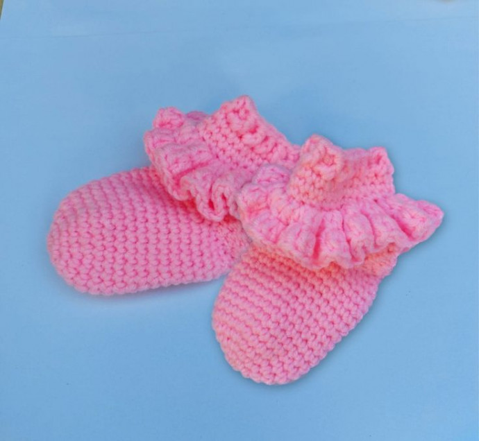 Crochet Baby Socks With Ruffles Crochet Baby Socks With Ruffles