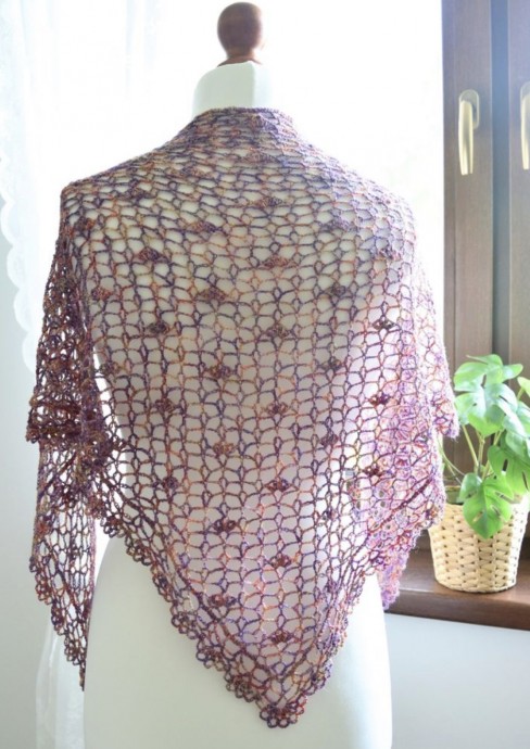 Stunning Greta Crochet Shawl Free Pattern