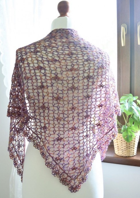 Elevate Your Style with the Stunning Greta Crochet Shawl – A Perfect Handmade Accessory Elevate Your Style with the Stunning Greta Crochet Shawl – A Perfect Handmade Accessory