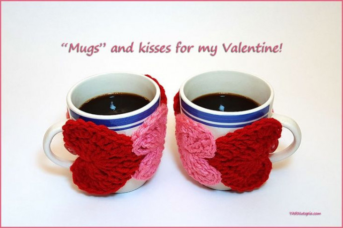 Crochet String of Hearts Cup Cozy: Keep Your Drink Warm with Style