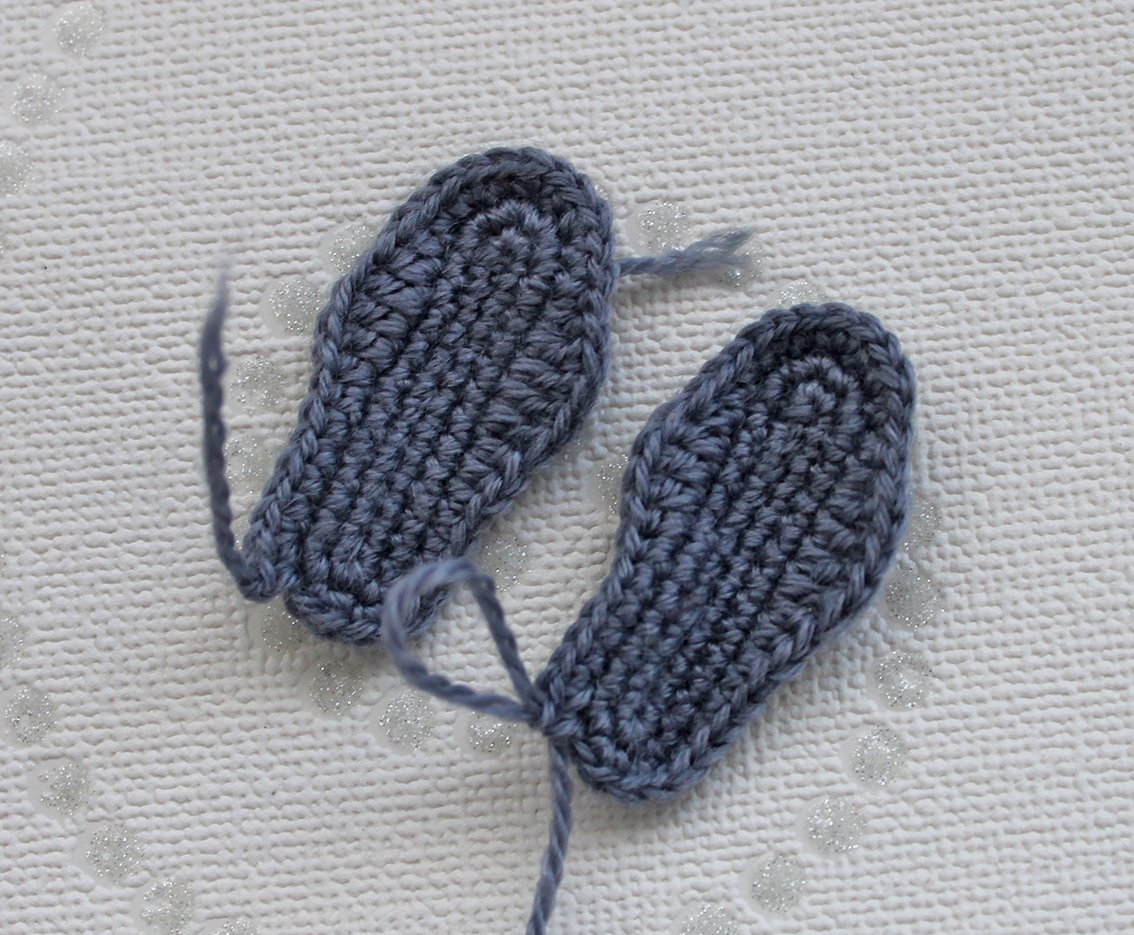 Crochet Keychain Slippers: Step-by-Step Guide with Materials and Instructions