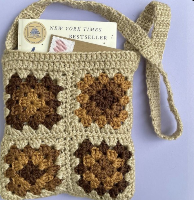 The Mini Granny Bag: A Free Crochet Pattern