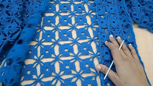 Create Your Own Cozy Crochet Lazy Cardigan: A Stylish Pattern Guide