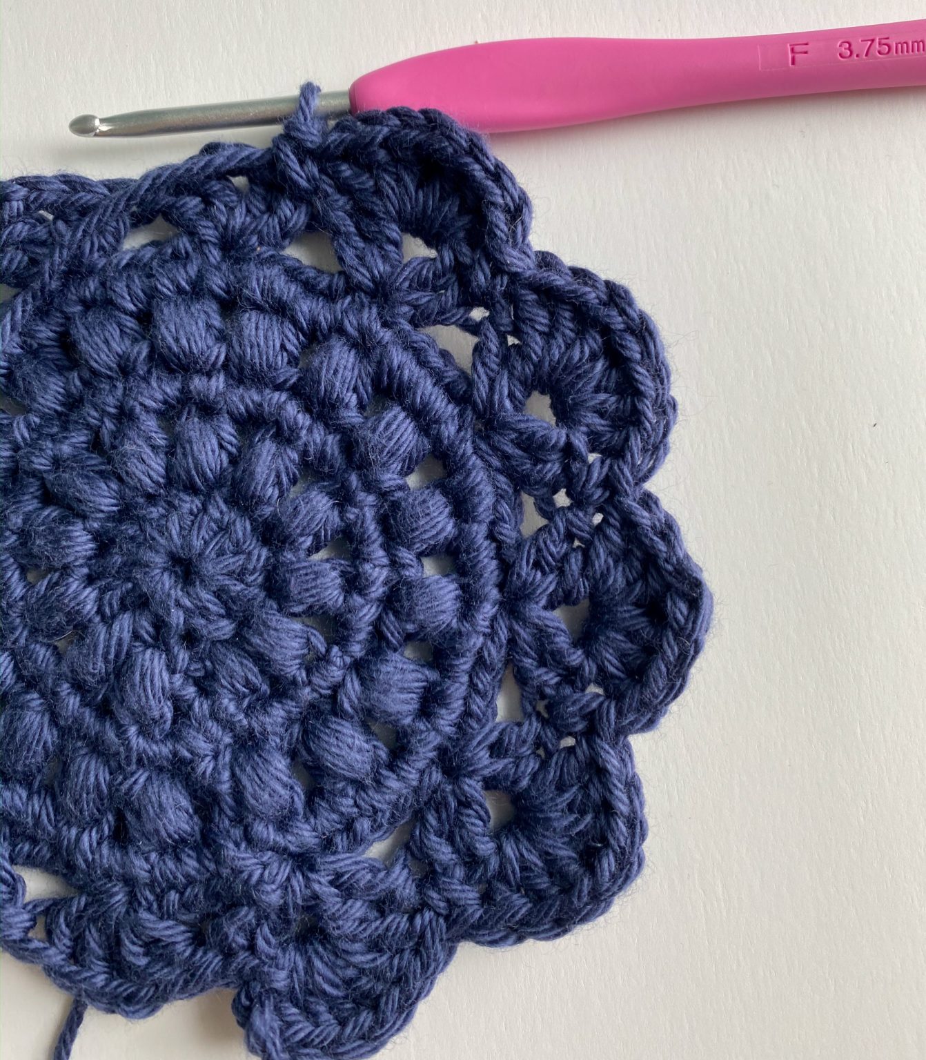 Create Your Own Crochet Spring Mandala Crossbody Bag for a Stylish Spring Look