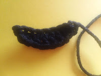 Create Your Own Adorable Crochet Love Emoji Pillow with Step-by-Step Instructions