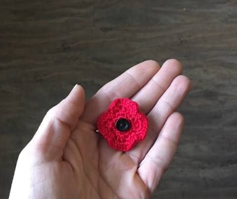 How to Crochet Beautiful Poppies for Remembrance Day and Home Decor How to Crochet Beautiful Poppies for Remembrance Day and Home Decor