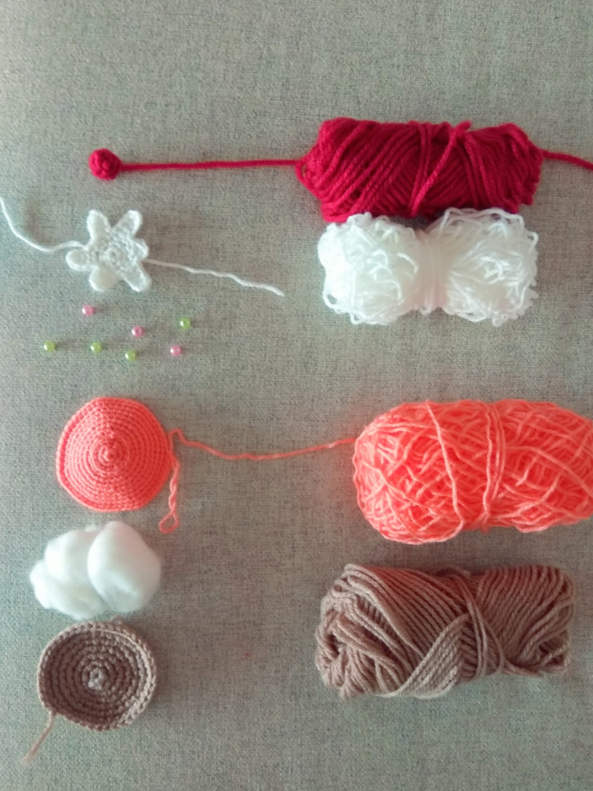 Create Your Own Adorable Crochet Cupcake Box for Home Decor or Gifts
