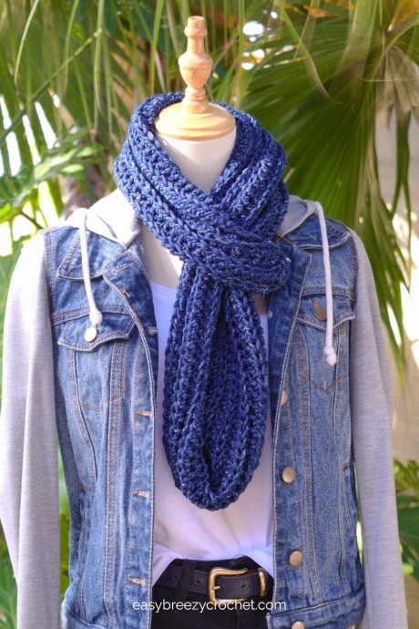 Create Your Own Timeless Handmade Infinity Scarf with Crochet Techniques