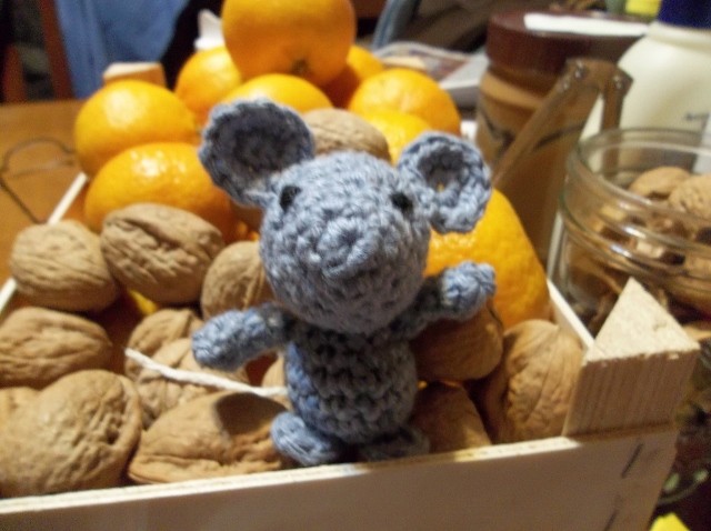 Create Your Own Adorable Crochet Little House-Mouse with This Easy Guide