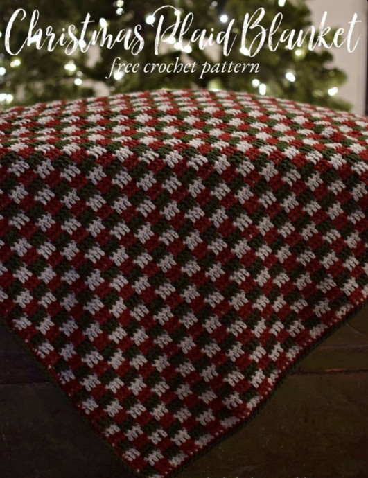 Create a Cozy Christmas with a Beautiful Plaid Blanket Using Yarn Create a Cozy Christmas with a Beautiful Plaid Blanket Using Yarn