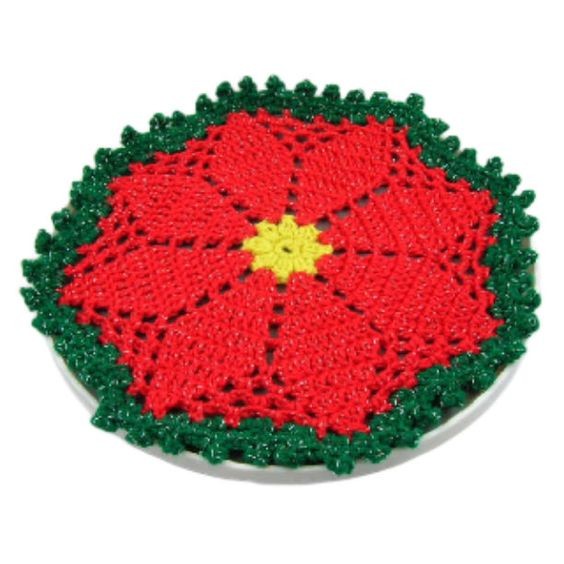 Create a Beautiful Crochet Poinsettia Lazy Susan Mat for Your Holiday Decor