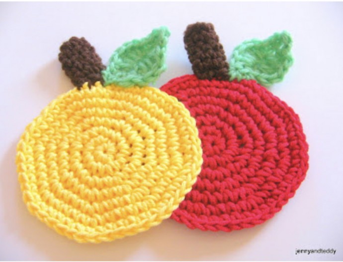 Easy Apple Crochet Coaster