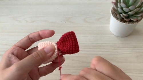 Create a Stunning Crochet Two-Toned Bow Hair Clip for Your Stylish Look