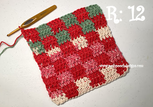 Create Your Own Crochet Checked Hot Pad / Pot Holder: A Stylish and Functional Kitchen Essential