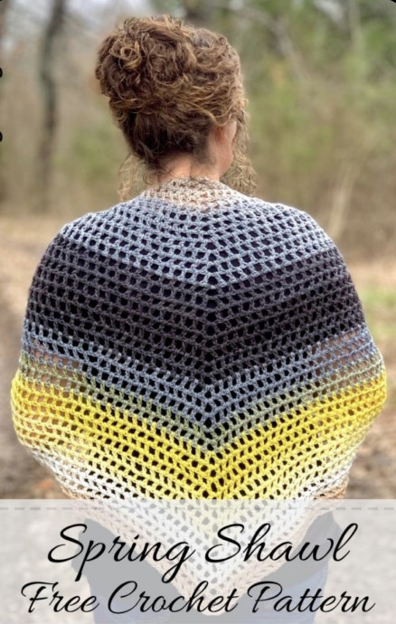 Create a Stylish and Trendy Spring Shawl with This Free Crochet Pattern Create a Stylish and Trendy Spring Shawl with This Free Crochet Pattern