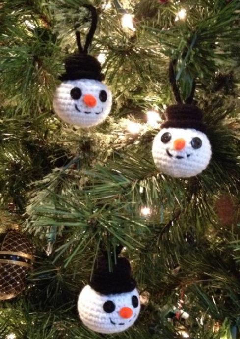 Create Adorable Crochet Snowman Ornaments for Your Holiday Decor Create Adorable Crochet Snowman Ornaments for Your Holiday Decor